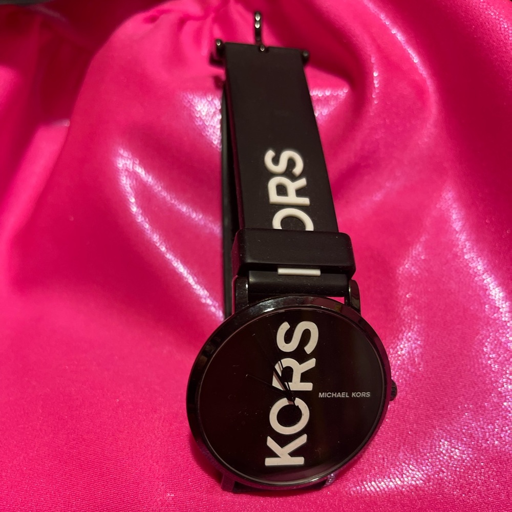 Michael Kors Black & White Female watch